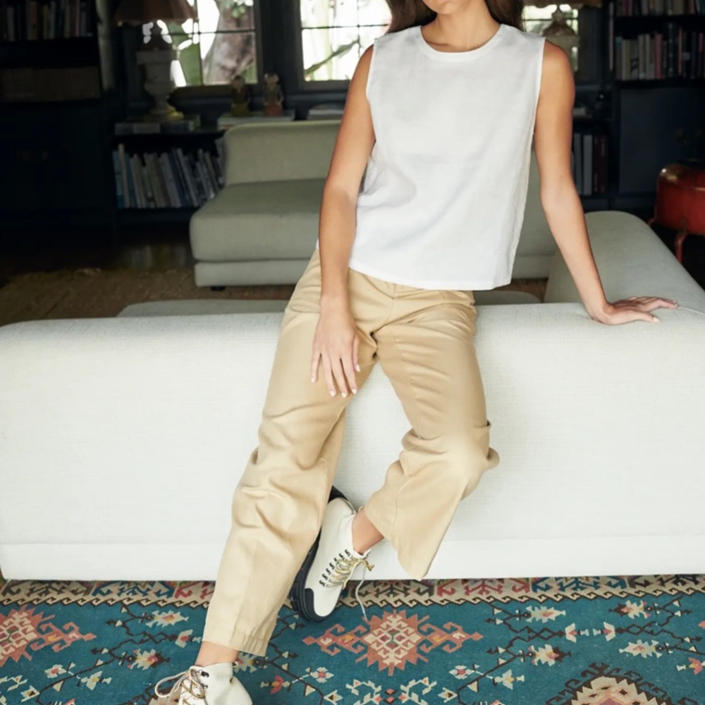Quince linen tank NWOT
